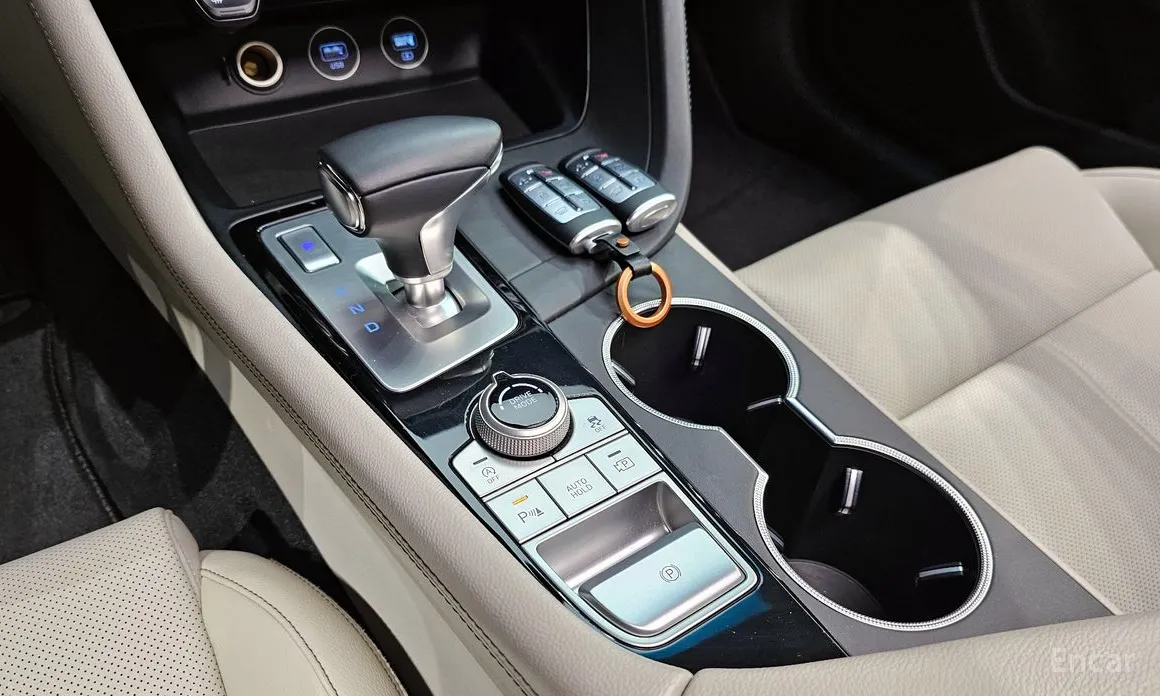 صورة 9 - Genesis G70