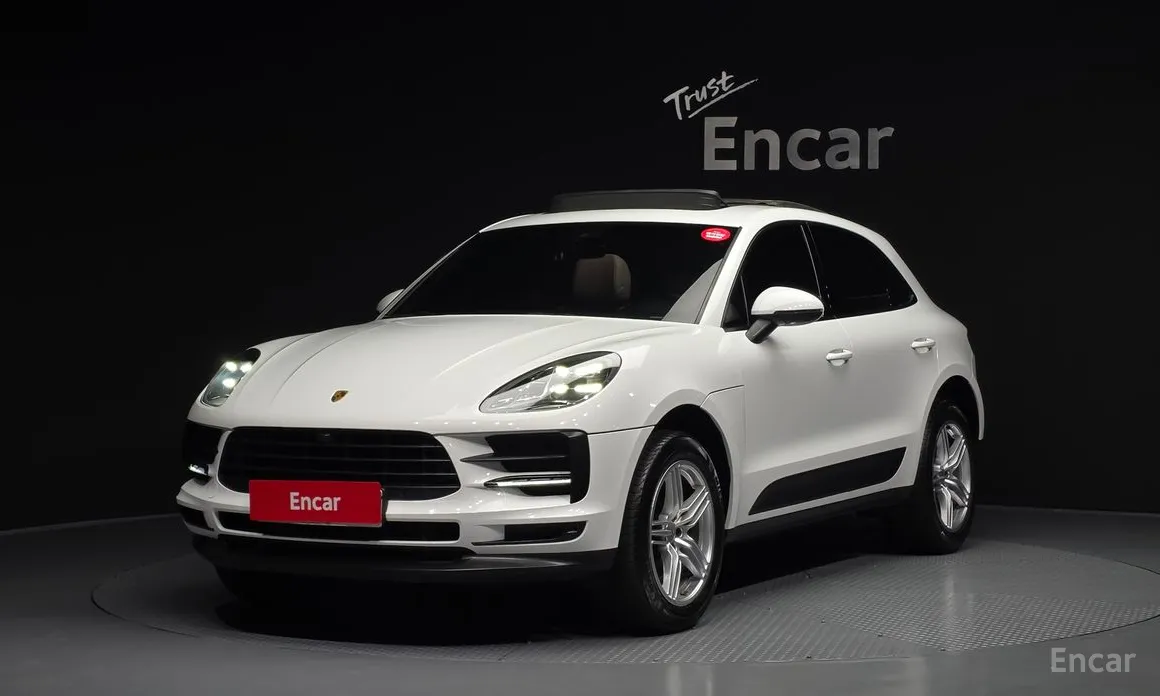 Фото 1 - Porsche Macan