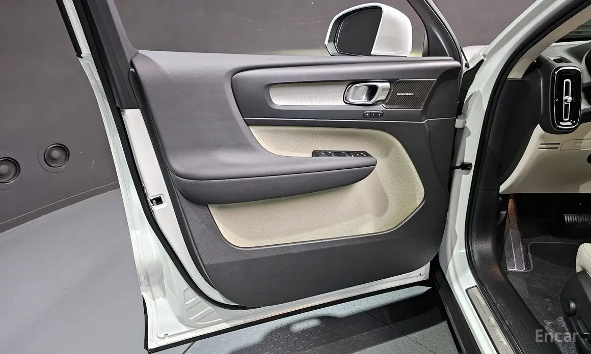Volvo XC40 2018 B4 Ultra Bright