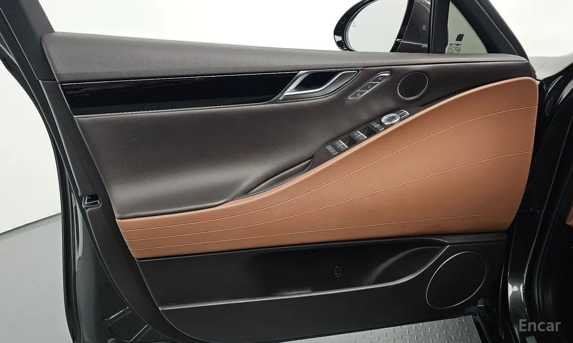 Фото 24 - Genesis G80