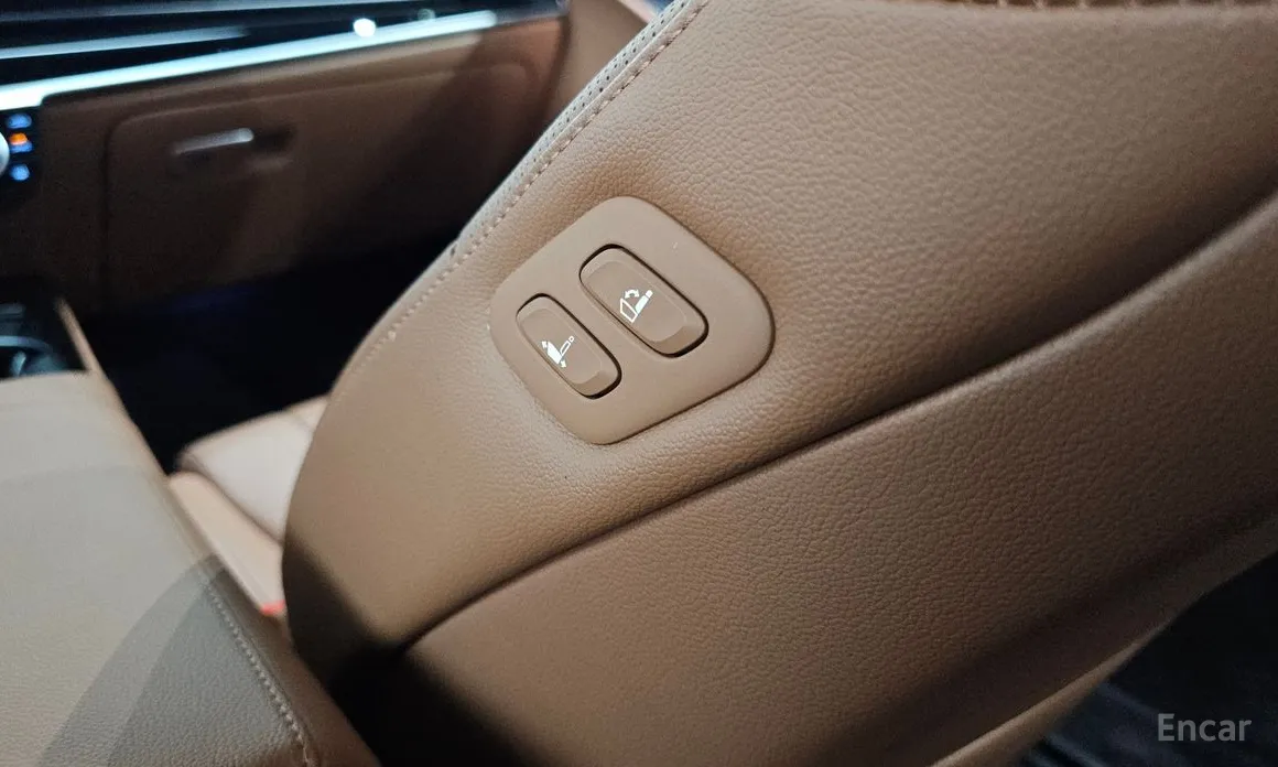 Фото 32 - Genesis G80