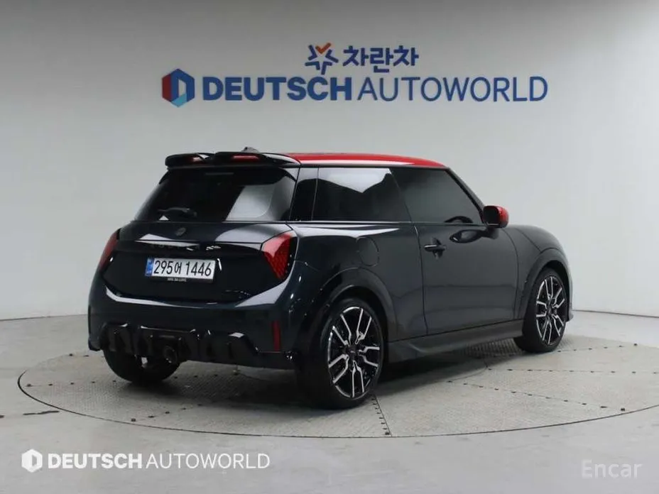 Mini Cooper 2024 JCW