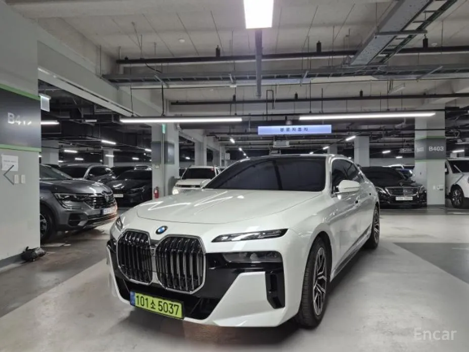 BMW 7 Series 2022 740i xDrive M Sport Limited