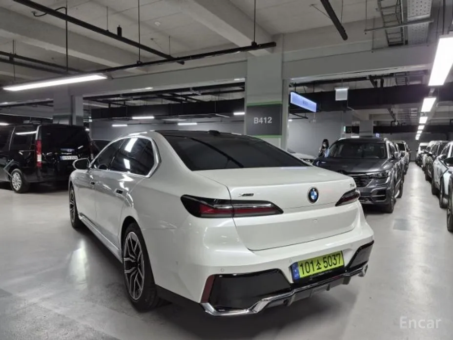 BMW 7 Series 2022 740i xDrive M Sport Limited