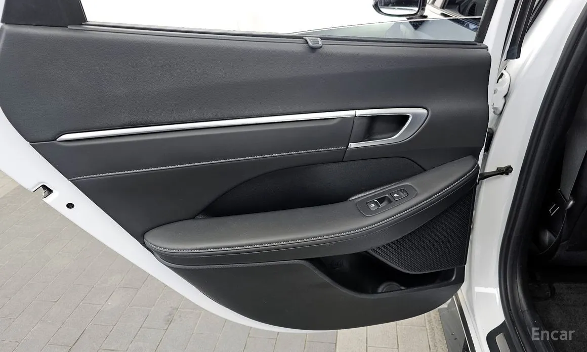 Zdjęcie 25 - Hyundai Sonata