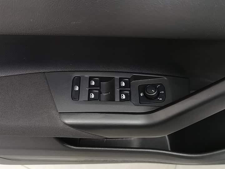 Photo 9 - Volkswagen Polo