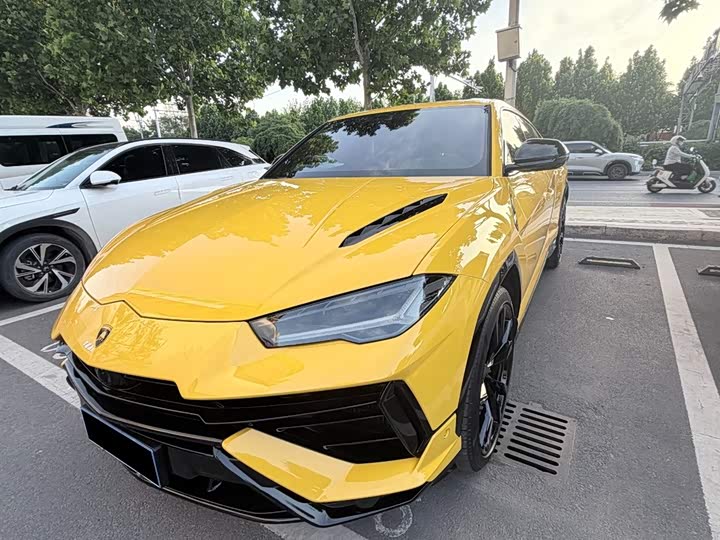 2023 Lamborghini Urus
