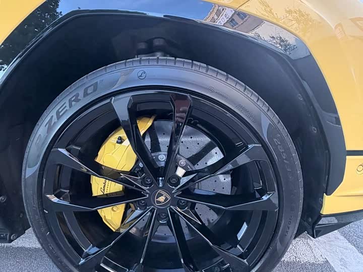 2023 Lamborghini Urus
