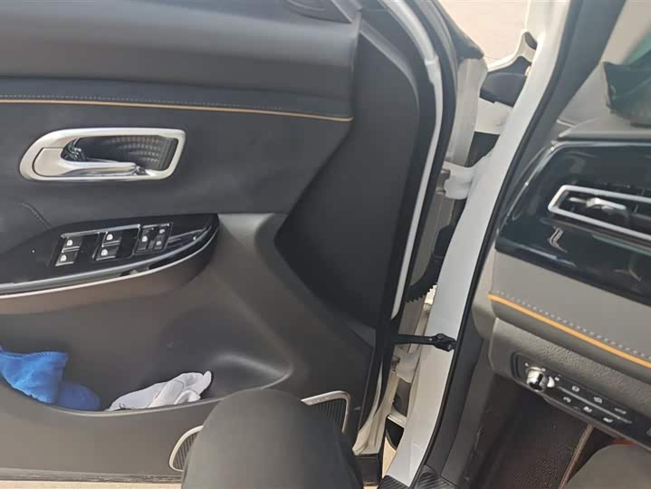 Changan Oshan X7 Plus 2023 2023款 畅享版 1.5T自动领航型 7座