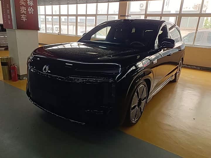 2025 Denza N8L