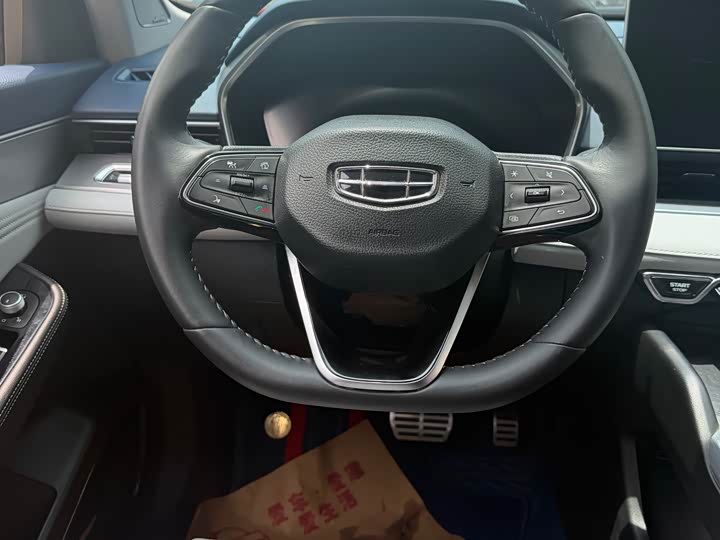 Фото 7 - Geely Preface