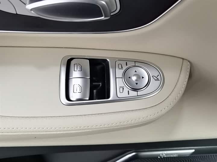 Mercedes-Benz V-Class 2022 2022款 V 260 L 长轴距豪华版