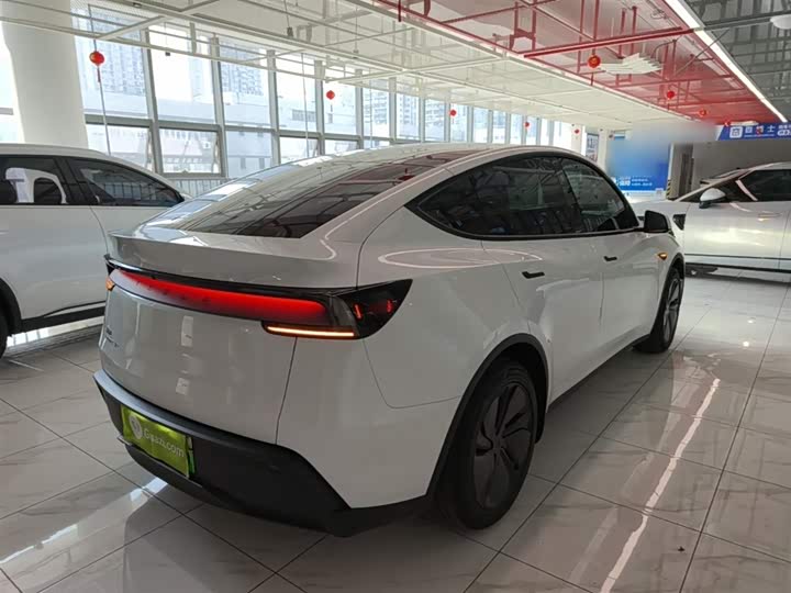 Фото 7 - Tesla Model Y