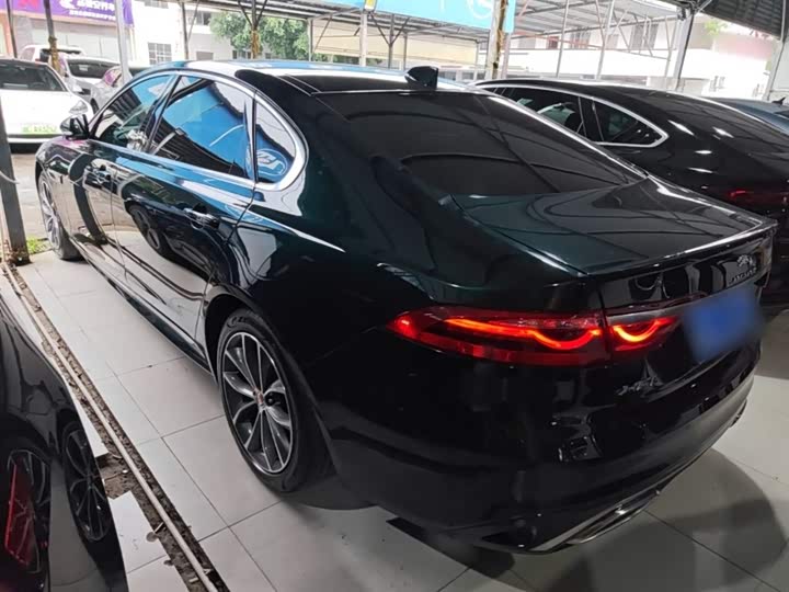 Zdjęcie 5 - Jaguar XF L