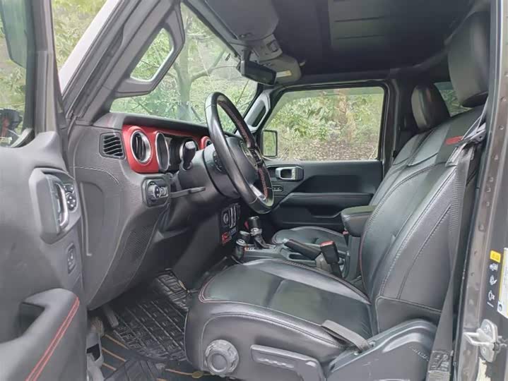 Jeep Wrangler 2021 2021款 2.0T 罗宾汉四门版