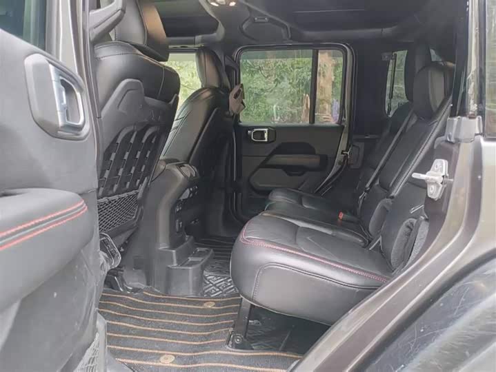 Jeep Wrangler 2021 2021款 2.0T 罗宾汉四门版