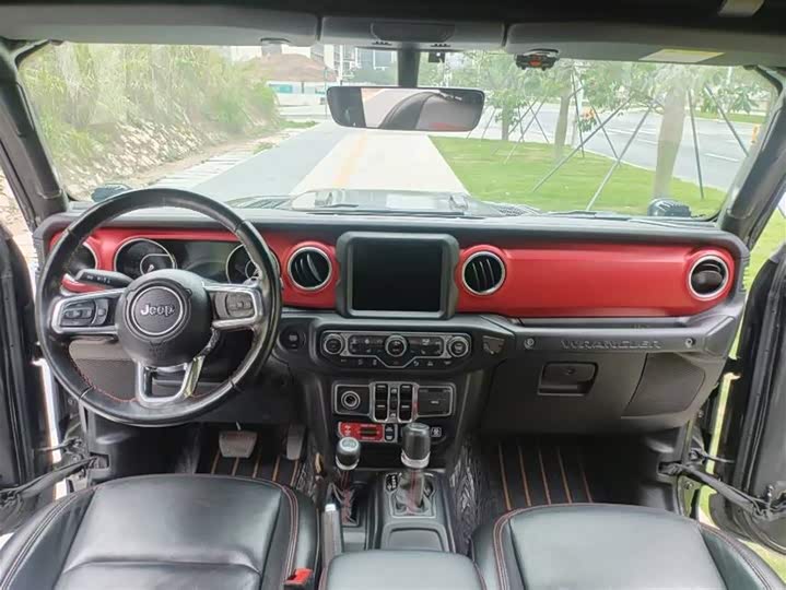 Jeep Wrangler 2021 2021款 2.0T 罗宾汉四门版