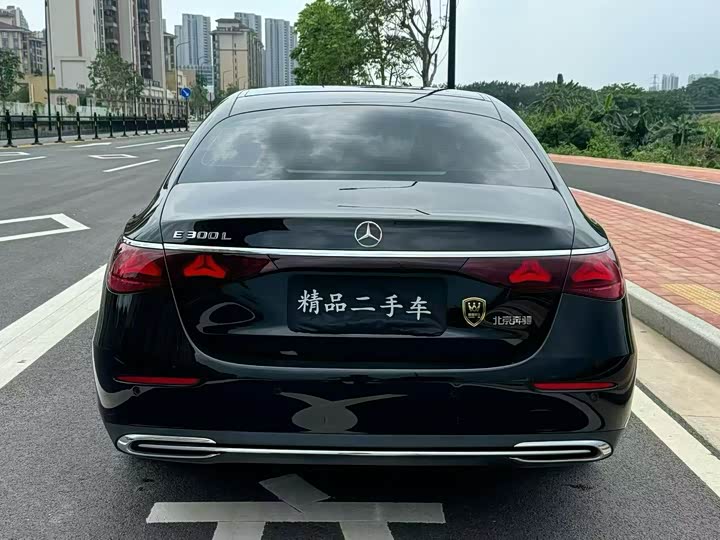Mercedes-Benz E-Class 2026 2026款 改款 E 300 L 豪华型