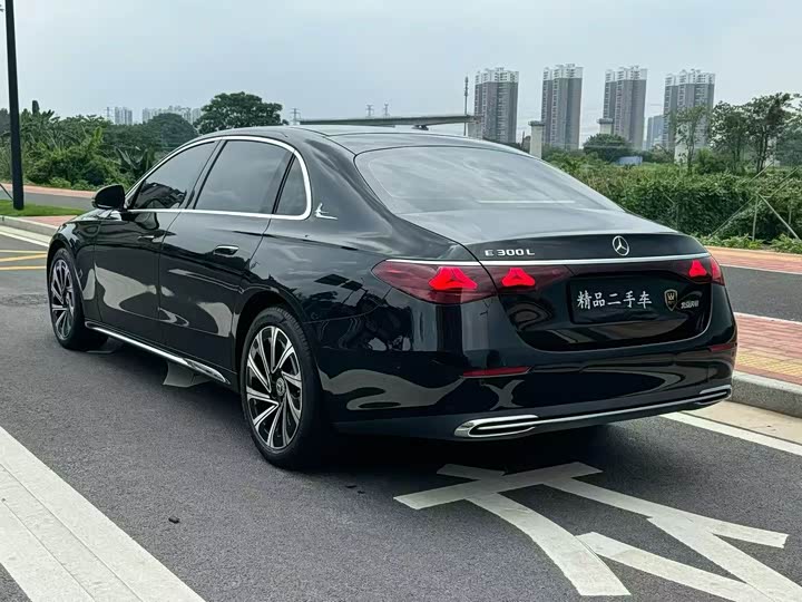 Mercedes-Benz E-Class 2026 2026款 改款 E 300 L 豪华型