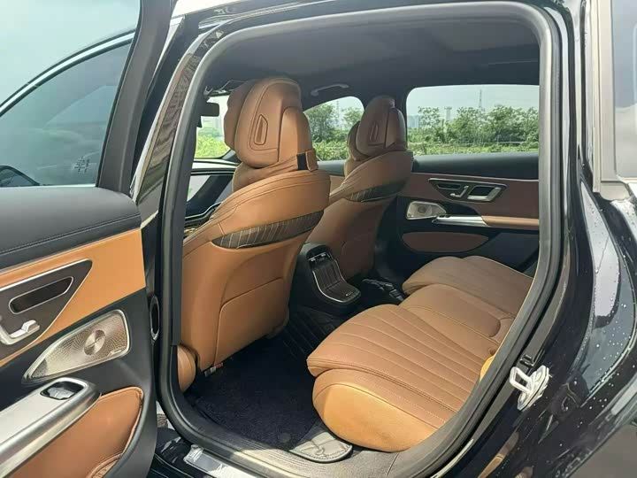 Mercedes-Benz E-Class 2026 2026款 改款 E 300 L 豪华型