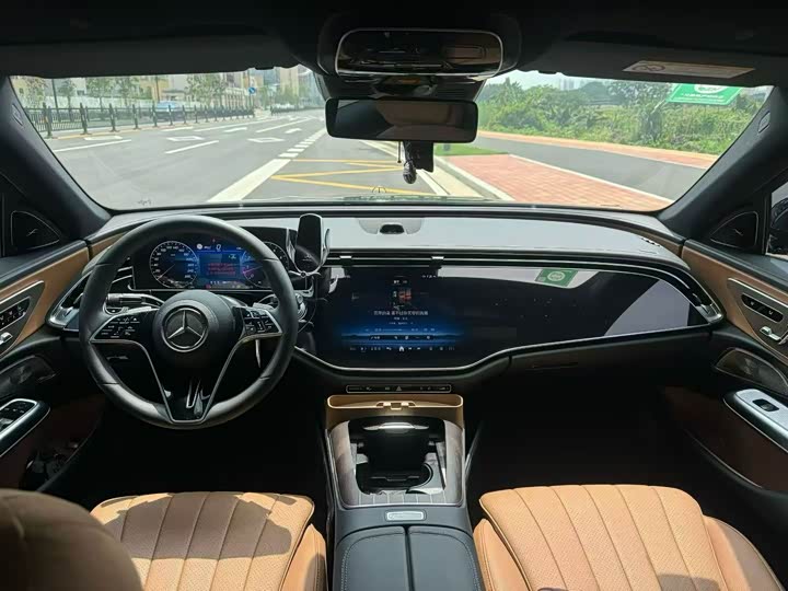 Mercedes-Benz E-Class 2026 2026款 改款 E 300 L 豪华型