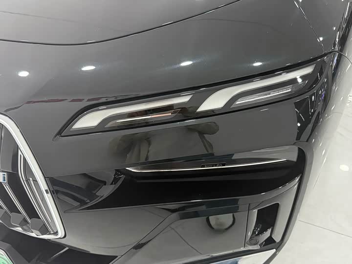 BMW i7 2023 2023款 eDrive50L 领先M运动套装
