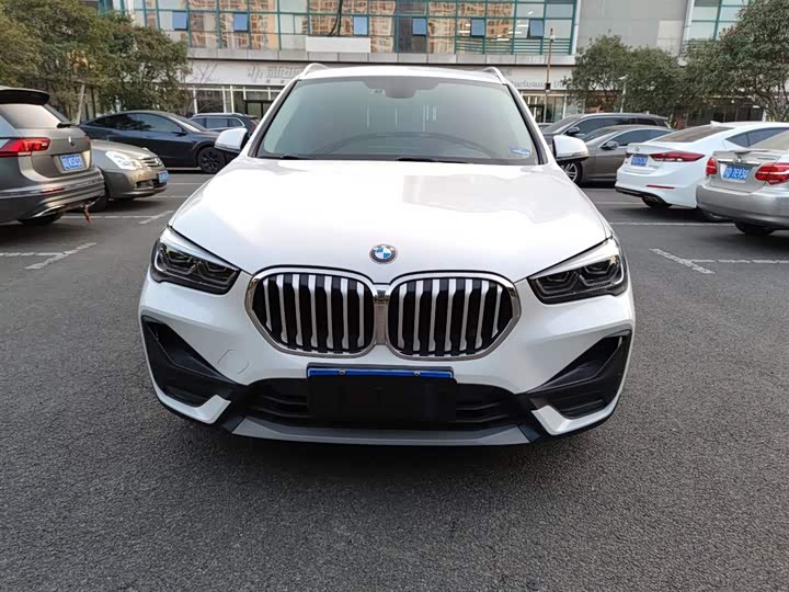 Фото 2 - BMW X1