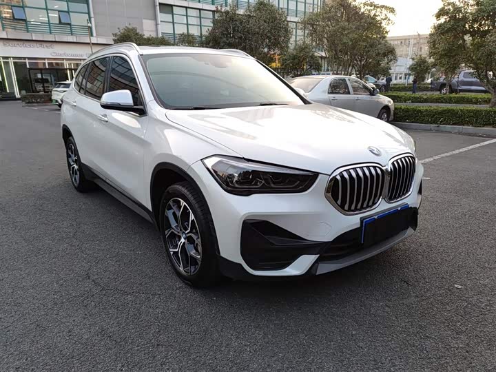 Фото 3 - BMW X1