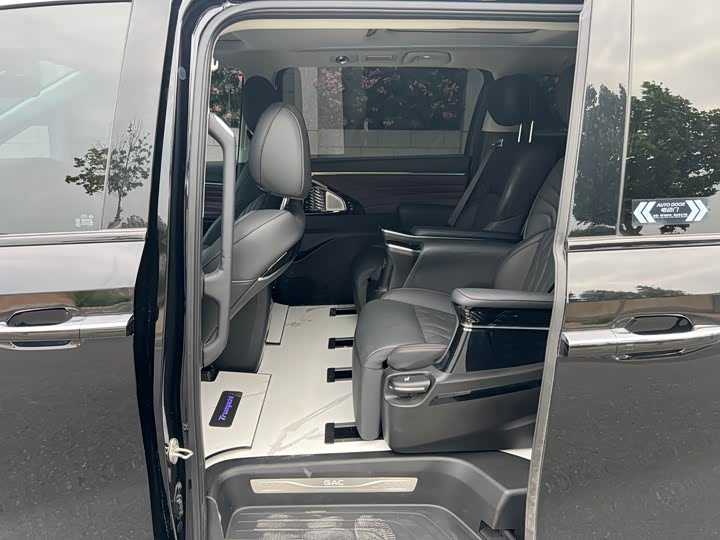 GAC Trumpchi M8 2024 2024款 大师系列 超级混动版