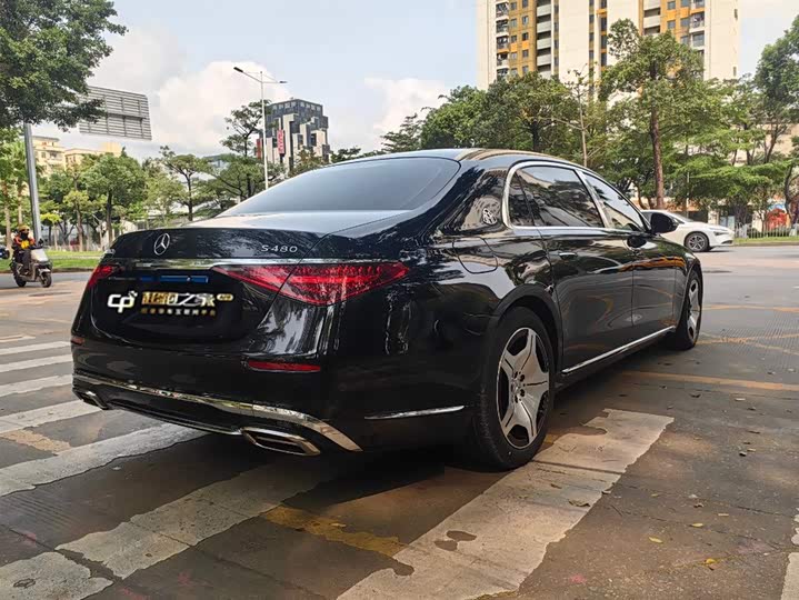 صورة 7 - Mercedes-Benz Maybach S-Class