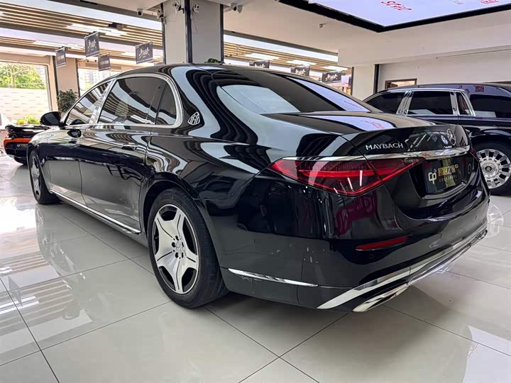 صورة 9 - Mercedes-Benz Maybach S-Class