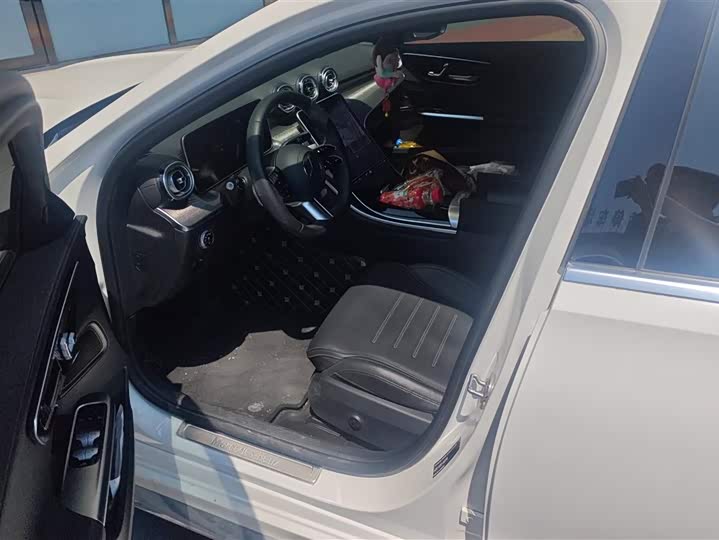 Zdjęcie 9 - Mercedes-Benz C-Class