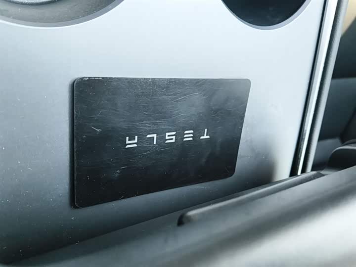 Tesla Model Y 2022 2022款 改款 后轮驱动版