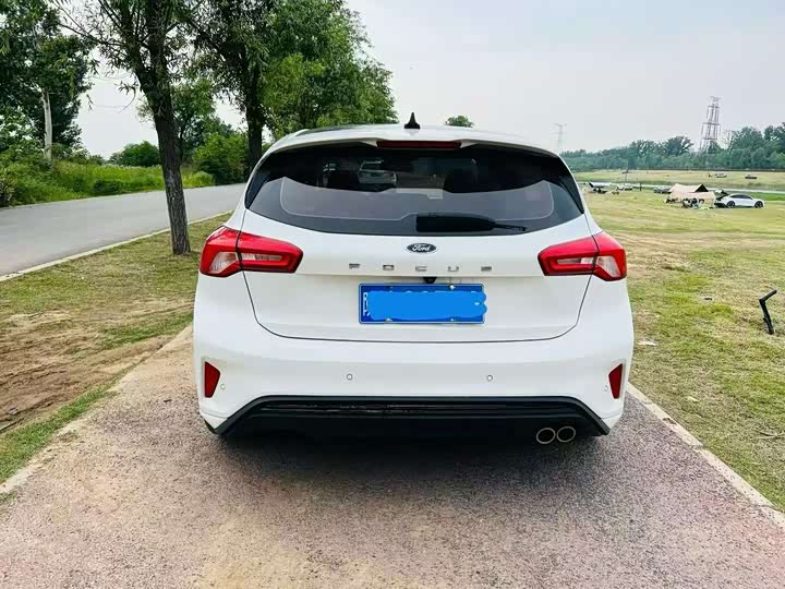 Ford Focus 2021 2021款 两厢 EcoBoost 180 自动ST Line