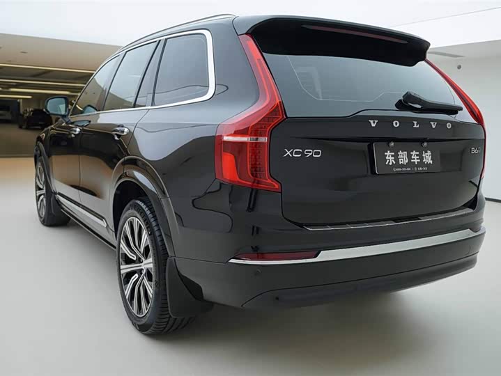 Фото 4 - Volvo XC90