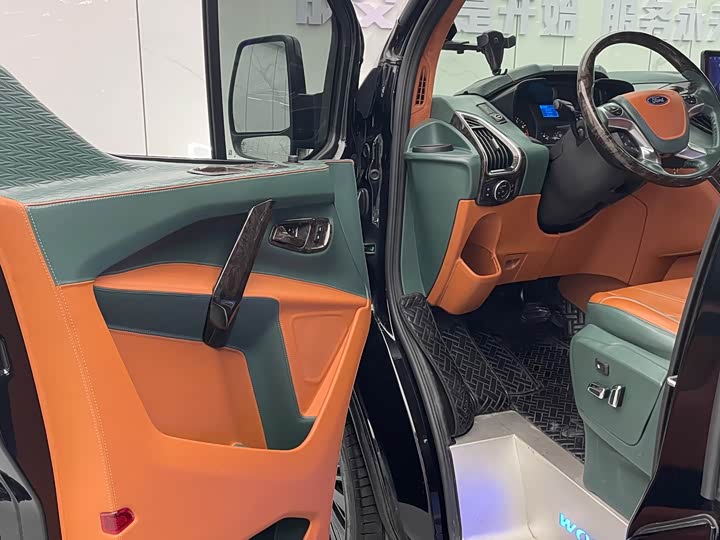 Ford Tourneo 2020 2020款 2.0T 自动商务舱版 国VI