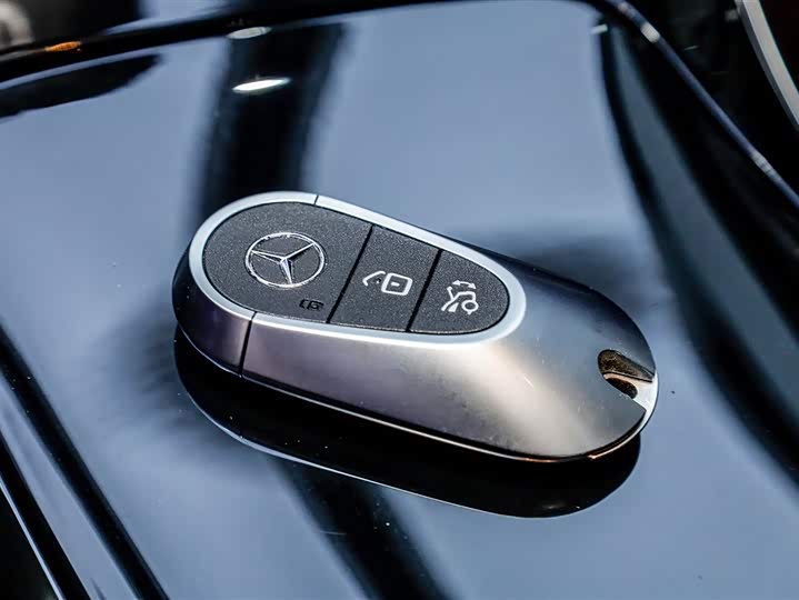 Фото 5 - Mercedes-Benz C-Class