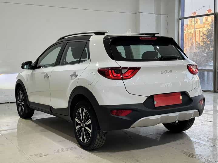 Kia KX1 2021 2021款 1.4L CVT趣享天窗款