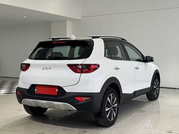 Kia KX1 2021 2021款 1.4L CVT趣享天窗款