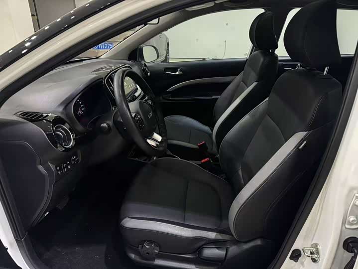 Kia KX1 2021 2021款 1.4L CVT趣享天窗款