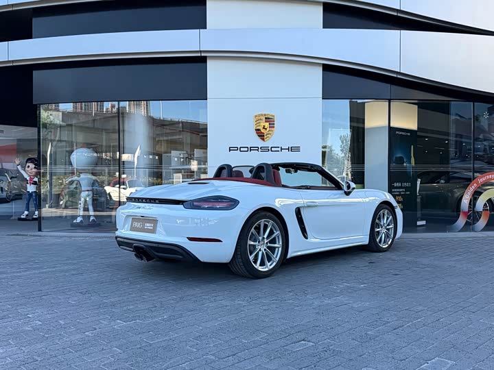 Zdjęcie 7 - Porsche 718