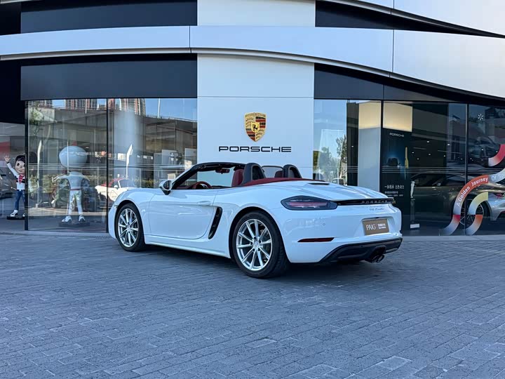 Zdjęcie 8 - Porsche 718
