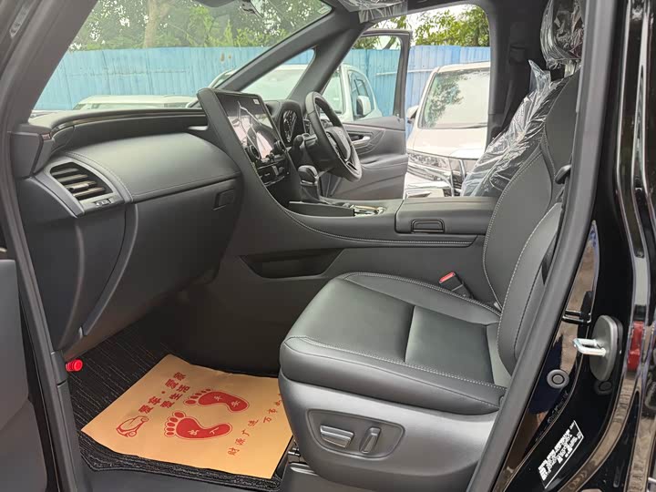 Toyota Alphard 2025 2025款 双擎 2.5L 尊贵黄金版