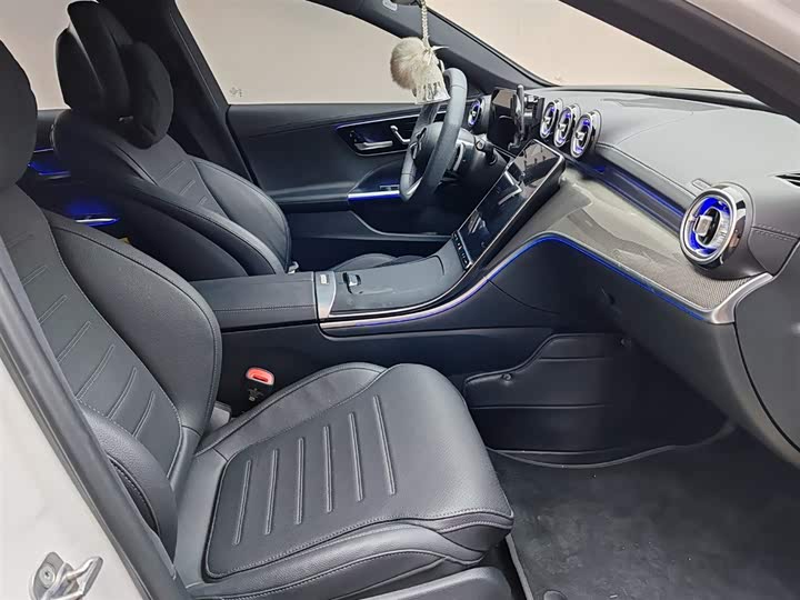 Zdjęcie 9 - Mercedes-Benz C-Class