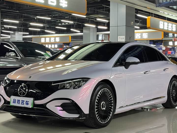 صورة 1 - Mercedes-Benz EQE