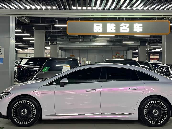 صورة 3 - Mercedes-Benz EQE
