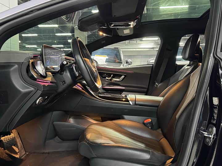 صورة 8 - Mercedes-Benz EQE