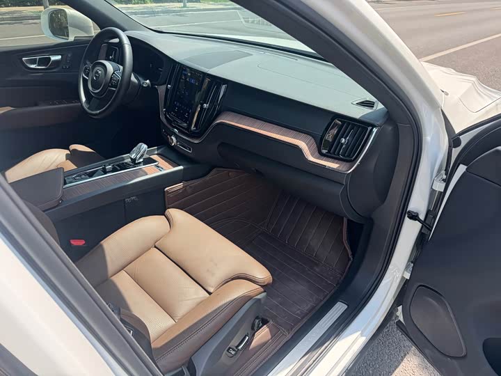 Zdjęcie 9 - Volvo XC60