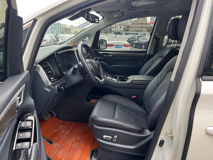 Zdjęcie 4 - GAC Trumpchi M8