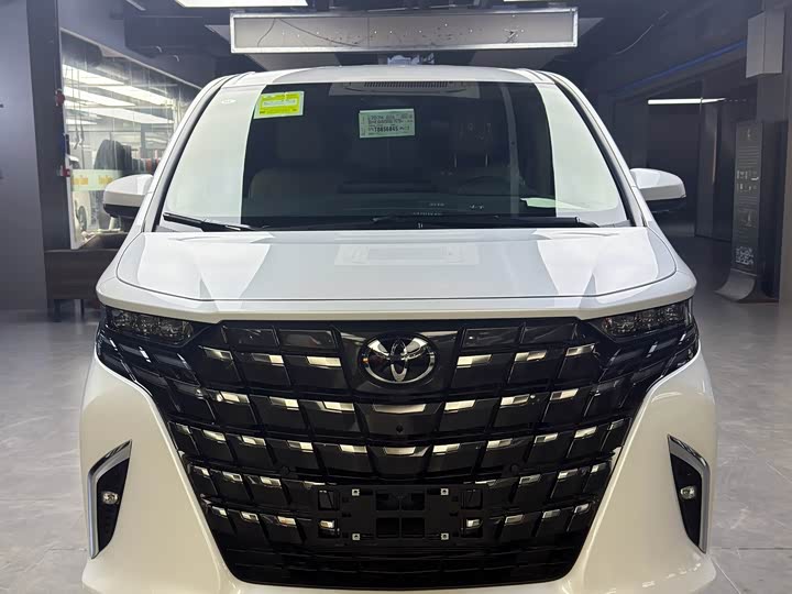 2025 Toyota Alphard